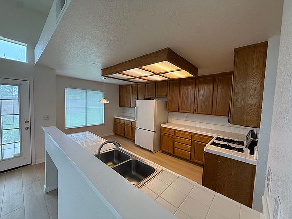 4th image of 8163 Gualala Ct