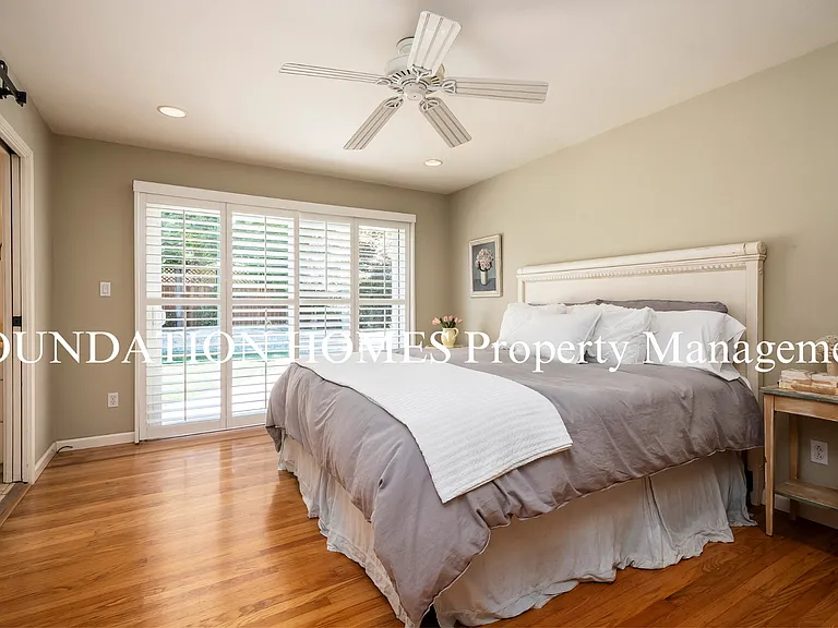 32 Devonshire Dr — Photo 12