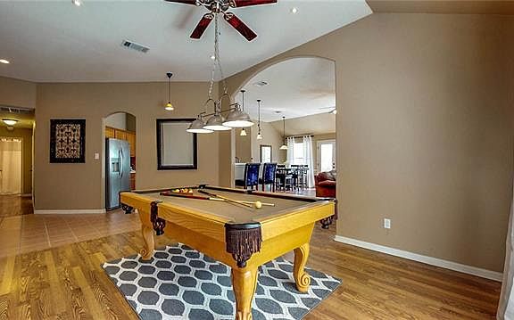 4th image of 901 Plumbago Dr