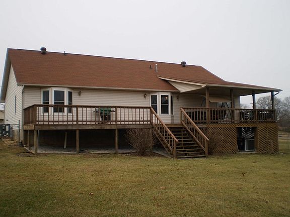2nd image of 49 Clover Ln