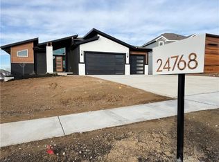 24768 W 89th Ter, Lenexa, KS 66227