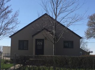 109 4th St NW, Buffalo Center, IA 50424