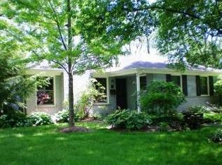 341 S Glengarry Rd, Bloomfield Hills, MI 48301