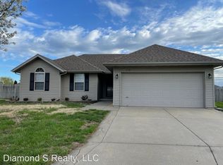 113 Sedona Ln, Willard, MO 65781