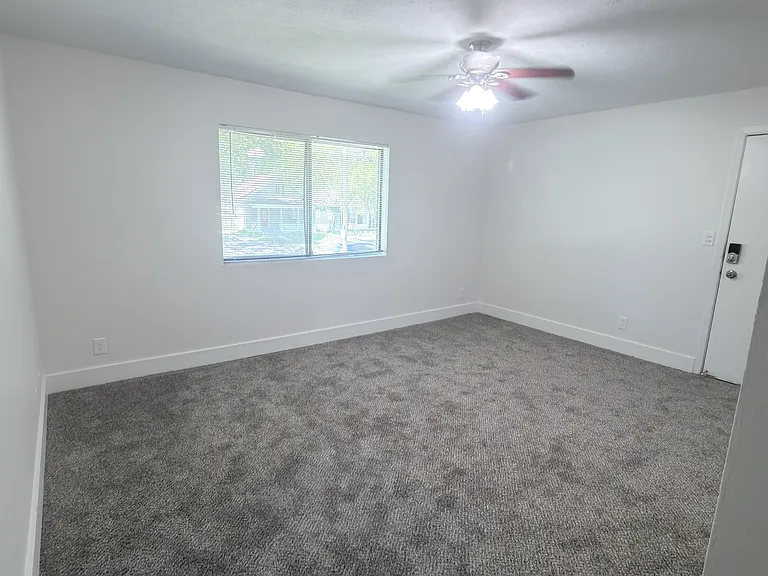 2438 S 10th St #4 — Photo 7