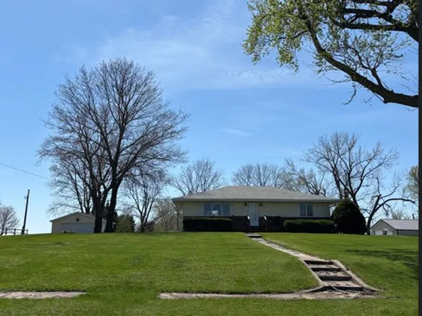 709 E 2nd St, Woodward, IA 50276