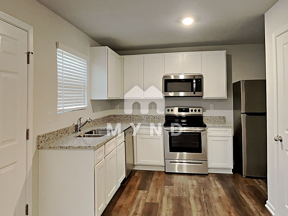 1st image of 1830 Carrington Dr