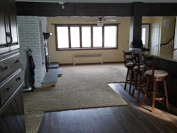 3rd image of 240 California Pl S