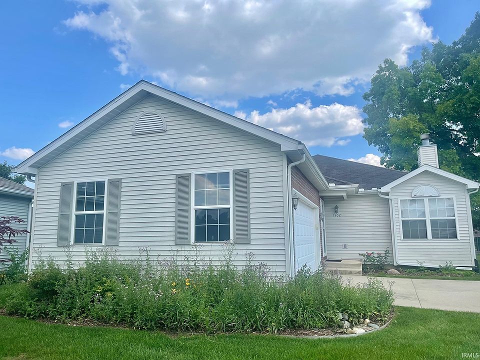 1st image of 1502 Blue Heron Way