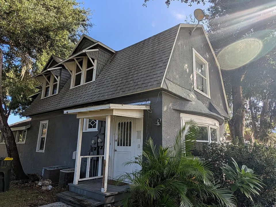 628 W Minneola Ave