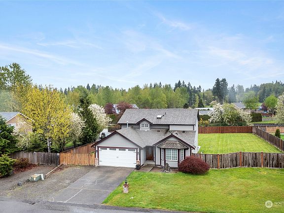 3rd image of 22520 127th Avenue E