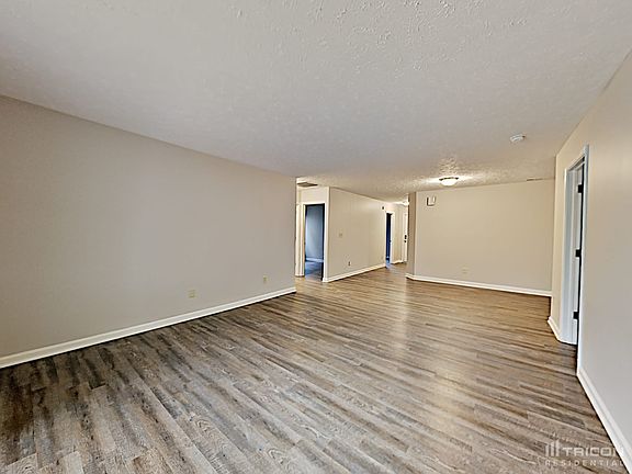2nd image of 6033 Lakeside Manor Ave