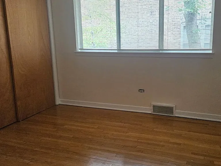 Bedroom #2 (Windows - East)