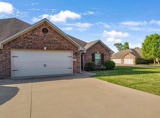 4041 Stonebridge Dr, Tyler, TX 75707