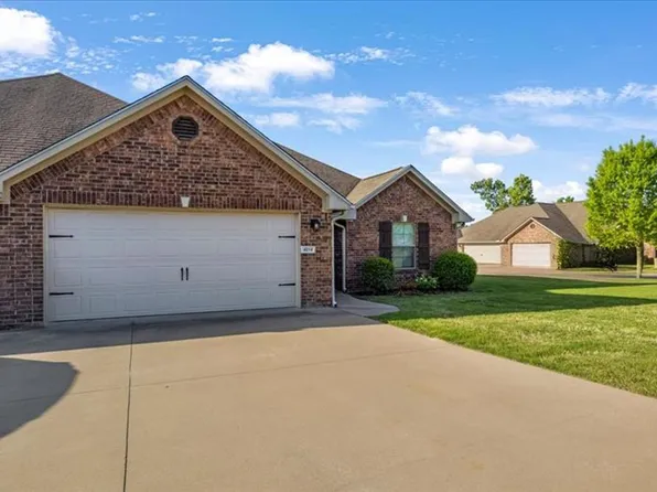 4041 Stonebridge Dr, Tyler, TX 75707