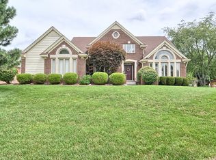 1890 Grayslake Dr, Rochester Hills, MI 48306
