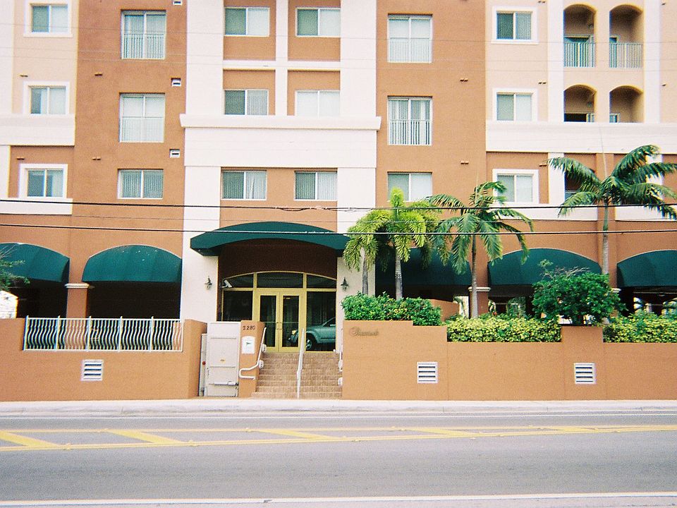 Frontof Bldg