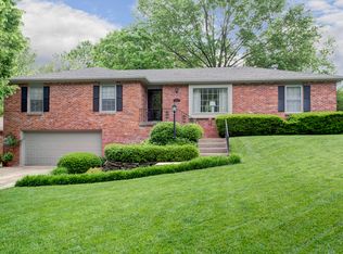 2904 S Brentmoor Ave, Springfield, MO 65804