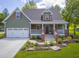 402 W Robertson St, Ozark, MO 65721