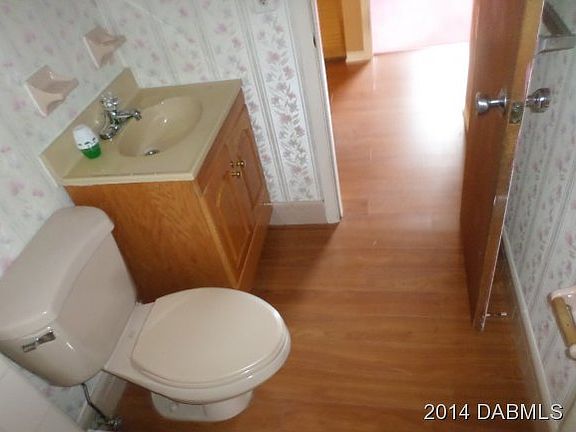 4th image of 1412 Primrose Ln