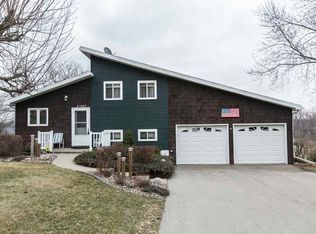 21684 Kings Row, Dubuque, IA 52001