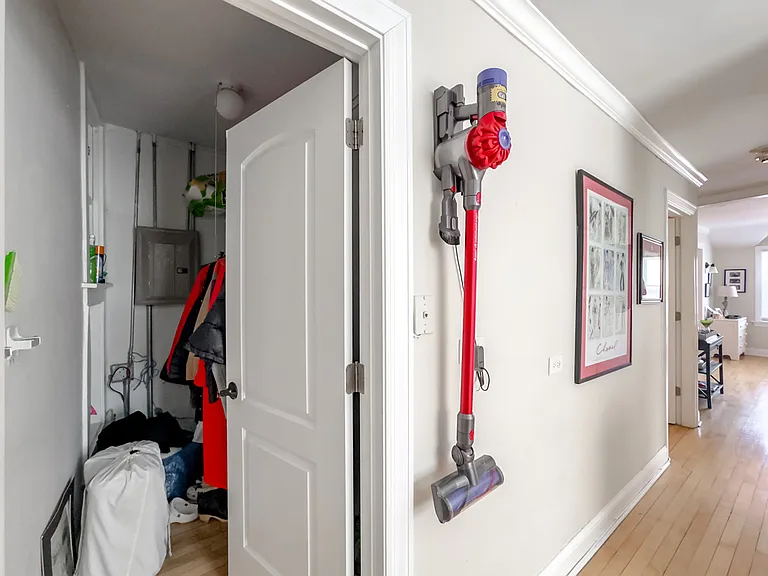 733 Elm St #203 — Photo 6