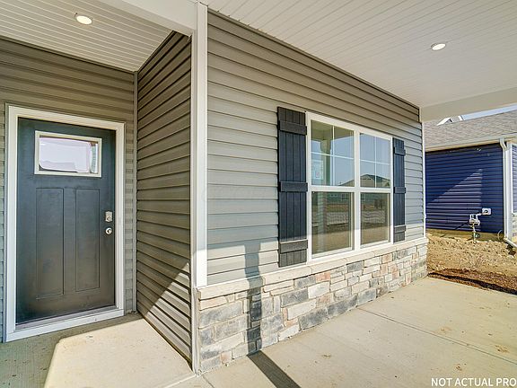 2nd image of 746 Maria Dr
