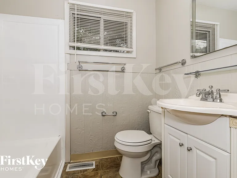 505 Vista Dr — Photo 17