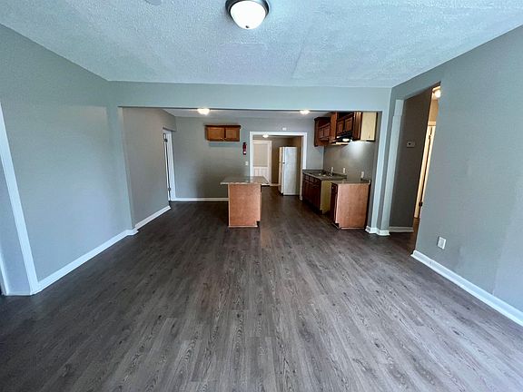 4th image of 1491 Dallas St