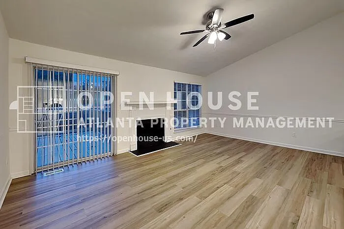 3 bed, 2.5 bath, 1702 sqft, $2,150 — Photo 4