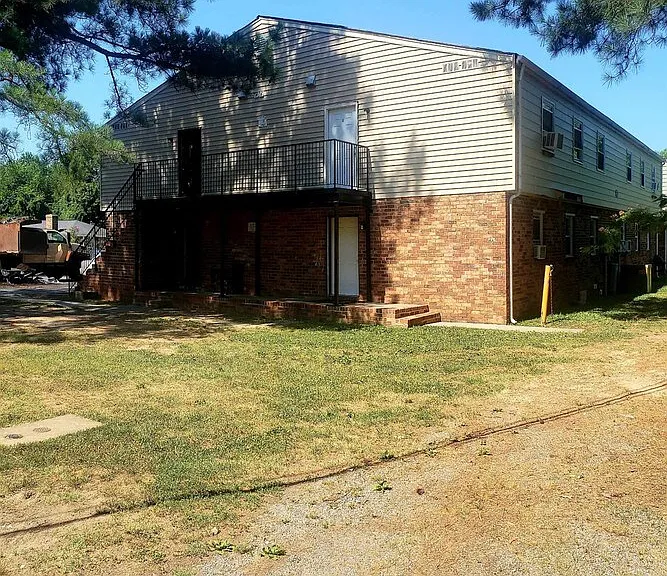 214 Randolph Street — Photo 1