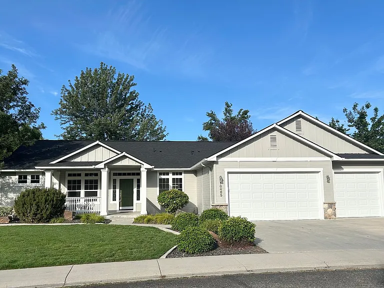 10485 N Bridle Way — Photo 2