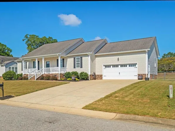 103 Hunterwood Pl, Benson, NC 27504