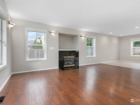 5th image of 28309 83rd Drive NW