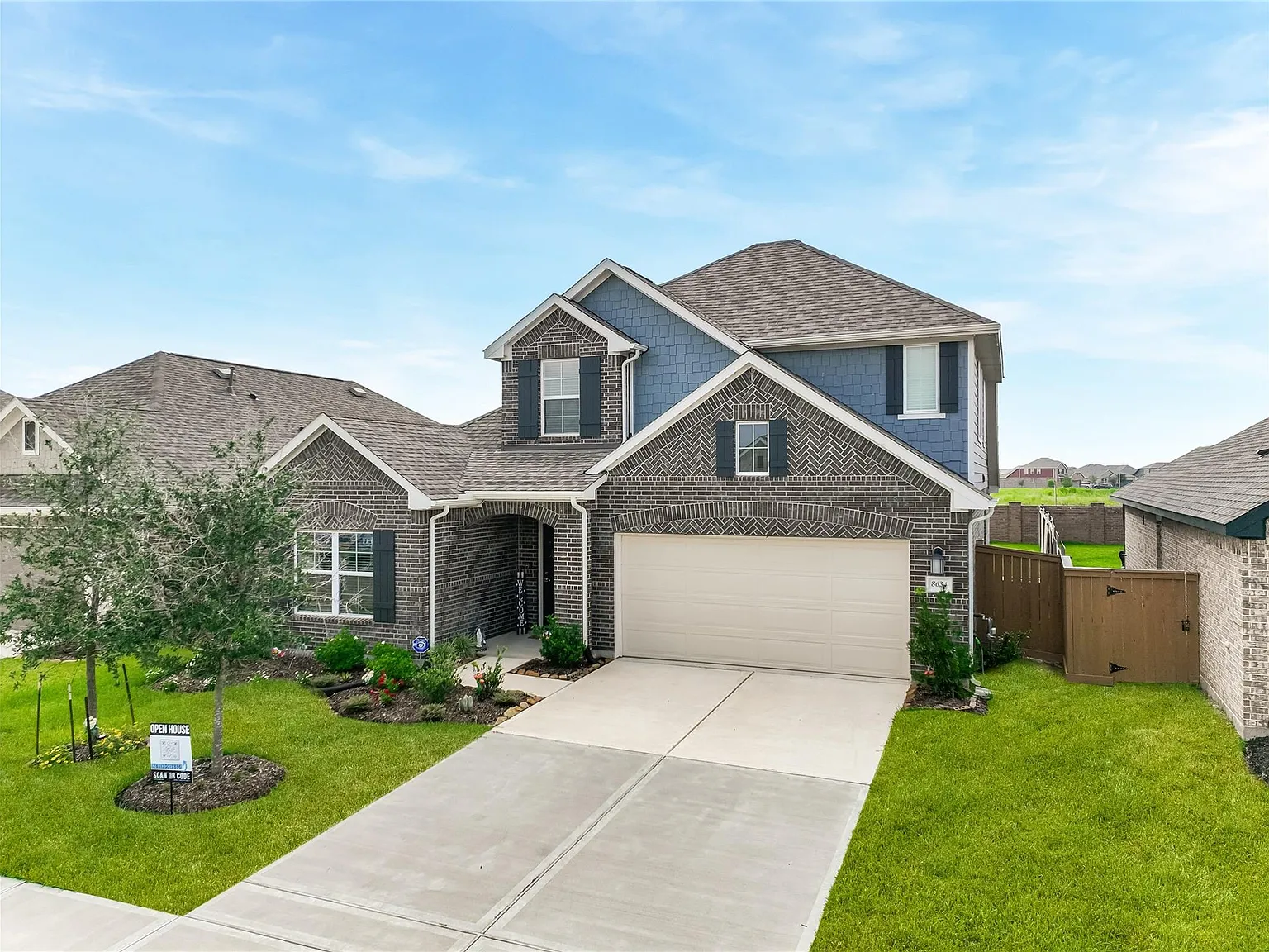 4 bed, 3.0 bath, 2488 sqft, $2,950 — Photo 1