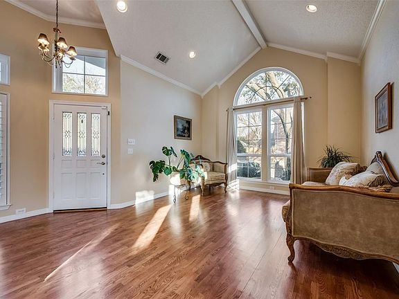 4th image of 3450 Forest Hills Cir