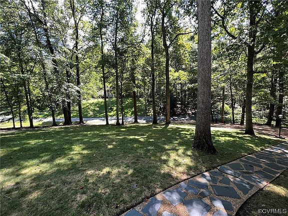 5th image of 3939 Wainfleet Dr