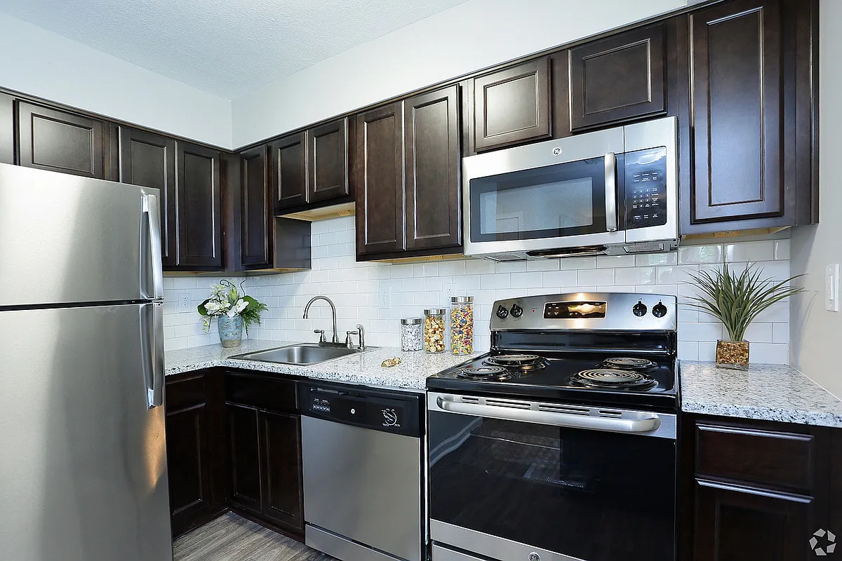 Kitchen - Village at Grants Mill