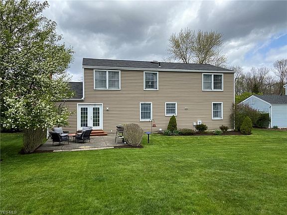 2nd image of 924 Concord Dr