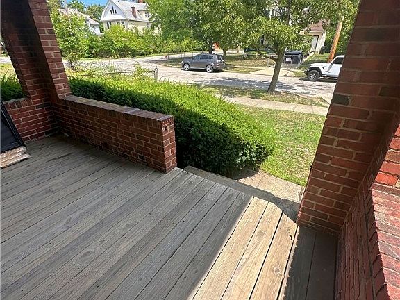 5th image of 1212 E 114th St