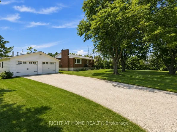 1933 Plank Rd, Saint Clair, ON N7T 7H5