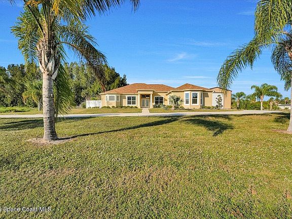 2nd image of 6498 Nunzio Ln