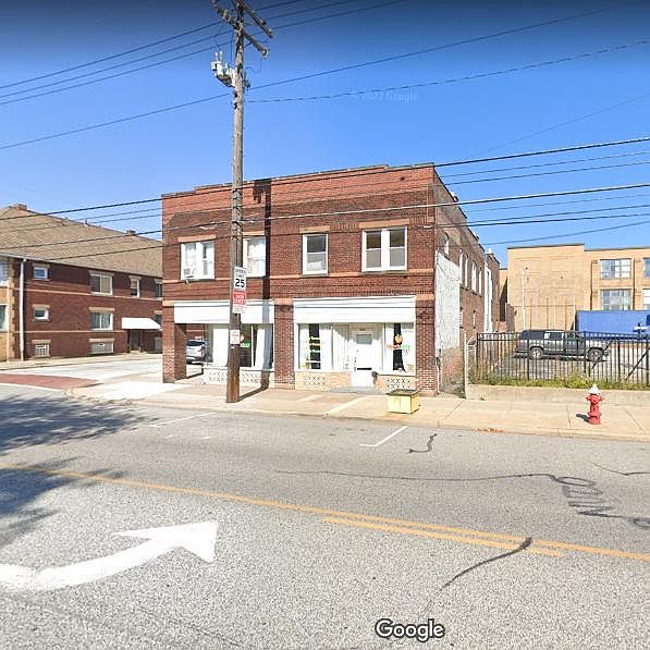 1st image of 12710 Madison Ave #3