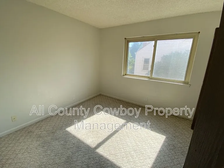 267 N 8th St #8 — Photo 6