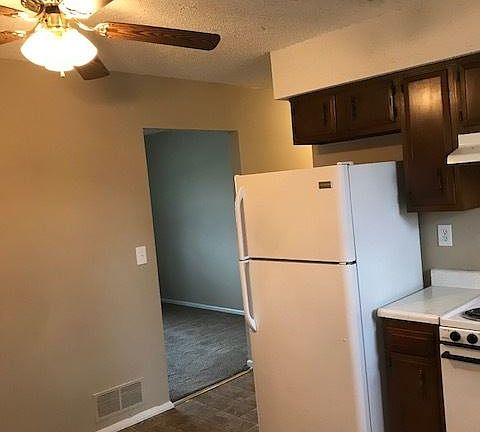 2nd image of 240 W Kump Ave #5968520