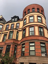 Rented by Artifact.co