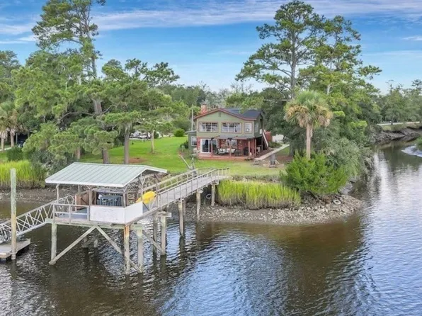 120 Smoakhouse Drive, Midway, GA 31320