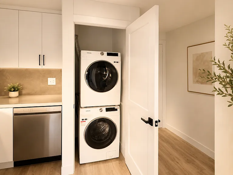 3440 14th Ave S #403 — Photo 3