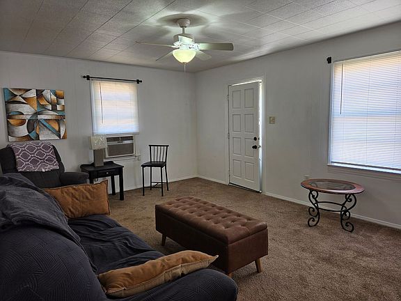 4th image of 708 Monterrey St