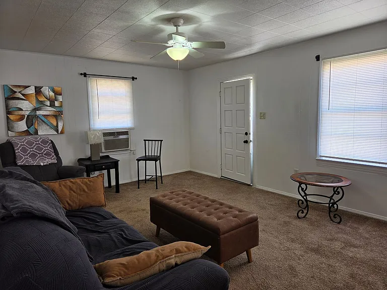 708 Monterrey St — Photo 3